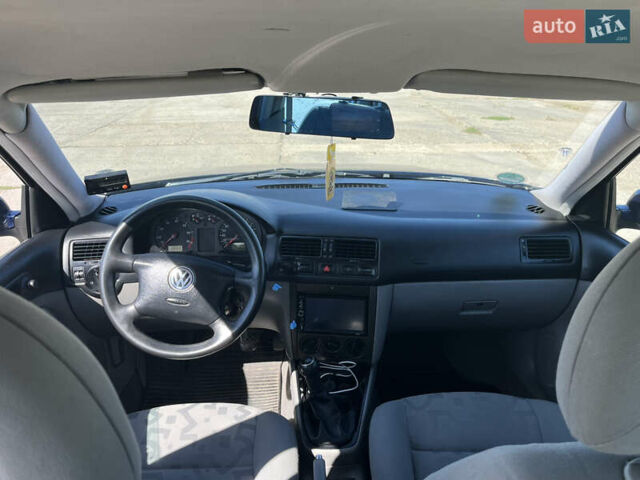 Синій Фольксваген Бора, об'ємом двигуна 1.6 л та пробігом 315 тис. км за 3300 $, фото 3 на Automoto.ua