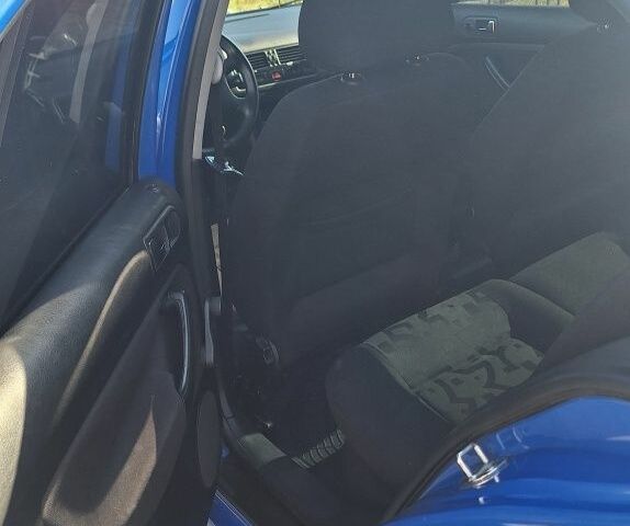 Синий Фольксваген Бора, объемом двигателя 1.4 л и пробегом 250 тыс. км за 3750 $, фото 3 на Automoto.ua