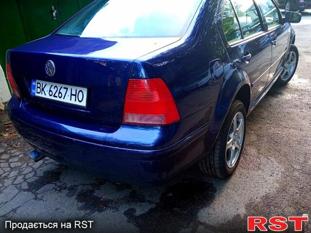 Синій Фольксваген Бора, об'ємом двигуна 1.6 л та пробігом 399 тис. км за 3250 $, фото 2 на Automoto.ua