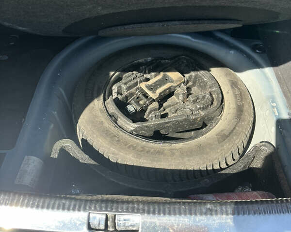 Синій Фольксваген Бора, об'ємом двигуна 1.6 л та пробігом 315 тис. км за 3300 $, фото 7 на Automoto.ua