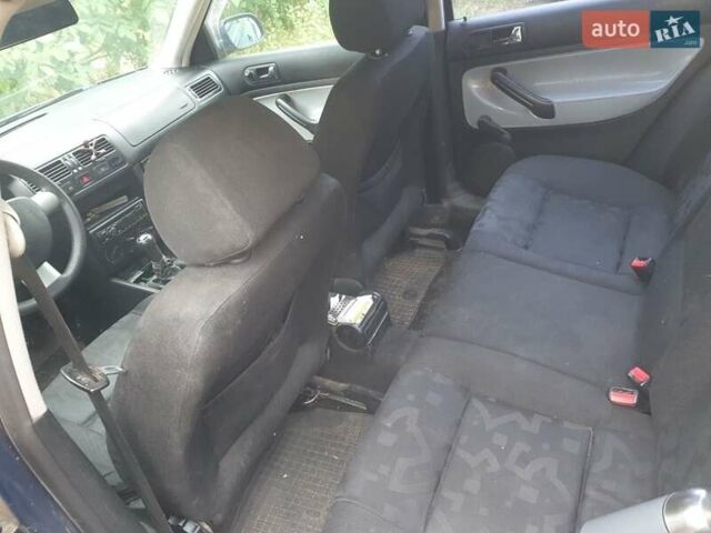 Синий Фольксваген Бора, объемом двигателя 1.6 л и пробегом 36 тыс. км за 3000 $, фото 3 на Automoto.ua