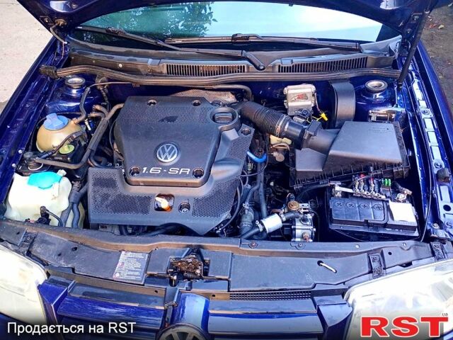 Синій Фольксваген Бора, об'ємом двигуна 1.6 л та пробігом 399 тис. км за 3250 $, фото 7 на Automoto.ua