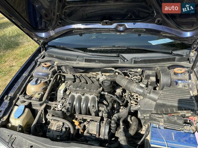 Синій Фольксваген Бора, об'ємом двигуна 1.6 л та пробігом 315 тис. км за 3300 $, фото 11 на Automoto.ua