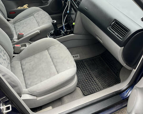 Синій Фольксваген Бора, об'ємом двигуна 1.6 л та пробігом 315 тис. км за 3300 $, фото 14 на Automoto.ua