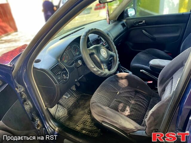 Синий Фольксваген Бора, объемом двигателя 1.9 л и пробегом 380 тыс. км за 3555 $, фото 5 на Automoto.ua