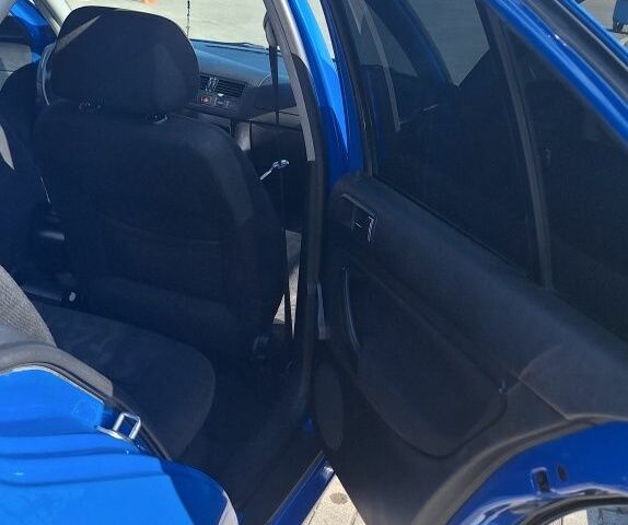 Синий Фольксваген Бора, объемом двигателя 1.4 л и пробегом 250 тыс. км за 3750 $, фото 6 на Automoto.ua