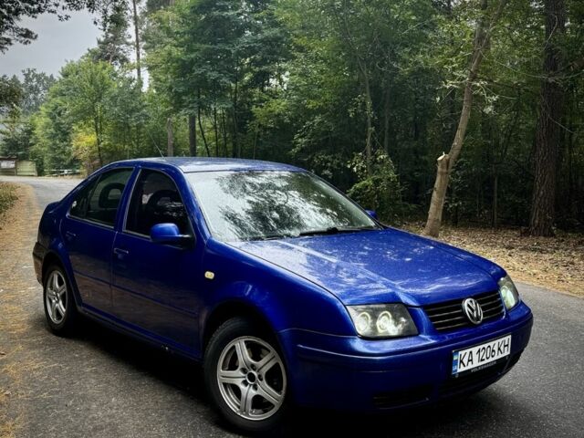 Синий Фольксваген Бора, объемом двигателя 1.6 л и пробегом 380 тыс. км за 2499 $, фото 3 на Automoto.ua