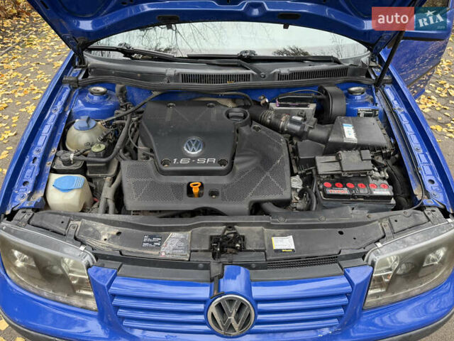 Синий Фольксваген Бора, объемом двигателя 1.6 л и пробегом 380 тыс. км за 3500 $, фото 11 на Automoto.ua