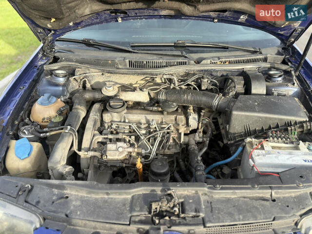 Синій Фольксваген Бора, об'ємом двигуна 1.9 л та пробігом 250 тис. км за 4500 $, фото 16 на Automoto.ua