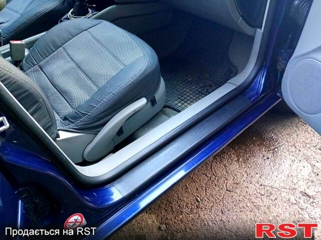 Синій Фольксваген Бора, об'ємом двигуна 1.6 л та пробігом 399 тис. км за 3250 $, фото 5 на Automoto.ua