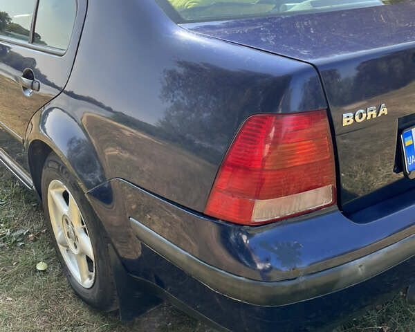 Синій Фольксваген Бора, об'ємом двигуна 1.6 л та пробігом 315 тис. км за 3300 $, фото 17 на Automoto.ua