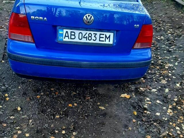 Синій Фольксваген Бора, об'ємом двигуна 1.6 л та пробігом 200 тис. км за 2700 $, фото 1 на Automoto.ua