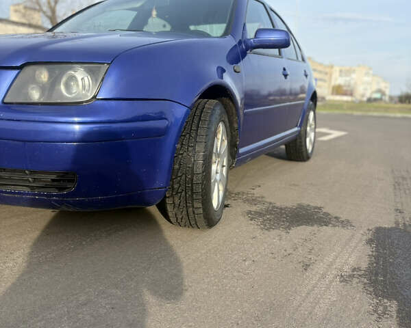 Синій Фольксваген Бора, об'ємом двигуна 1.9 л та пробігом 250 тис. км за 4500 $, фото 1 на Automoto.ua