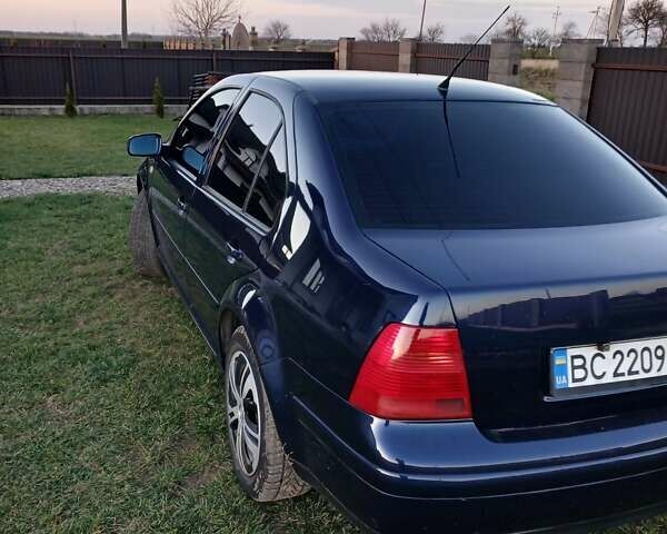 Синий Фольксваген Бора, объемом двигателя 1.6 л и пробегом 280 тыс. км за 3000 $, фото 3 на Automoto.ua