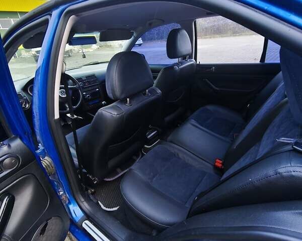 Синий Фольксваген Бора, объемом двигателя 1.6 л и пробегом 244 тыс. км за 3650 $, фото 2 на Automoto.ua