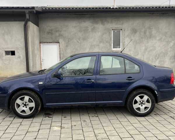 Синий Фольксваген Бора, объемом двигателя 1.6 л и пробегом 300 тыс. км за 2650 $, фото 4 на Automoto.ua