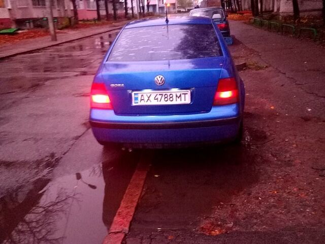 Синий Фольксваген Бора, объемом двигателя 1.6 л и пробегом 0 тыс. км за 3700 $, фото 4 на Automoto.ua