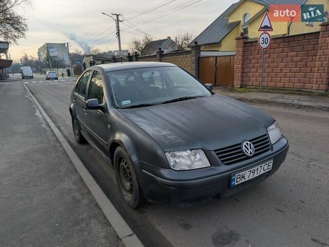 Синий Фольксваген Бора, объемом двигателя 1.9 л и пробегом 280 тыс. км за 2950 $, фото 4 на Automoto.ua