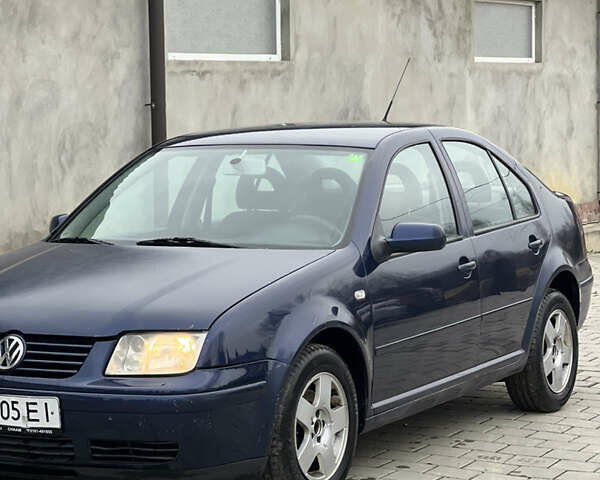 Синий Фольксваген Бора, объемом двигателя 1.6 л и пробегом 300 тыс. км за 2650 $, фото 1 на Automoto.ua