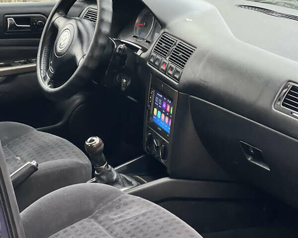 Синий Фольксваген Бора, объемом двигателя 1.6 л и пробегом 300 тыс. км за 2650 $, фото 9 на Automoto.ua