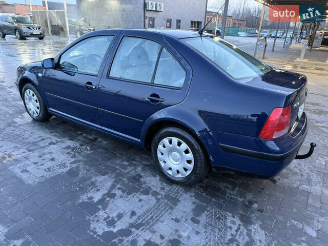 Синій Фольксваген Бора, об'ємом двигуна 1.6 л та пробігом 171 тис. км за 3999 $, фото 24 на Automoto.ua