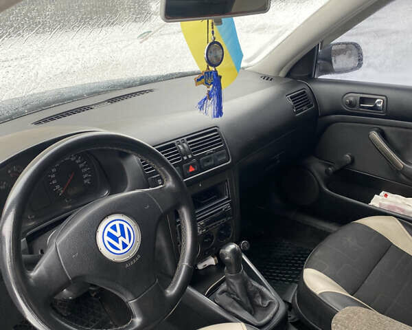 Синий Фольксваген Бора, объемом двигателя 1.6 л и пробегом 317 тыс. км за 3999 $, фото 9 на Automoto.ua