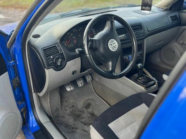 Синій Фольксваген Бора, об'ємом двигуна 1.6 л та пробігом 280 тис. км за 2866 $, фото 4 на Automoto.ua