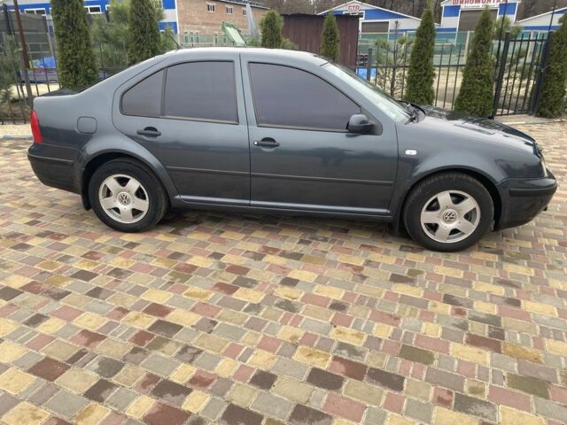 Синий Фольксваген Бора, объемом двигателя 1.6 л и пробегом 258 тыс. км за 3950 $, фото 3 на Automoto.ua