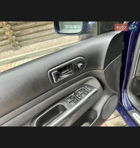 Синій Фольксваген Бора, об'ємом двигуна 1.6 л та пробігом 230 тис. км за 5200 $, фото 6 на Automoto.ua