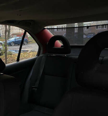 Синий Фольксваген Бора, объемом двигателя 1.98 л и пробегом 396 тыс. км за 2499 $, фото 9 на Automoto.ua