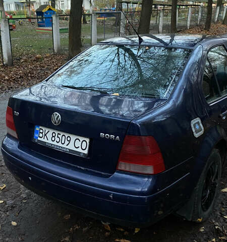 Синий Фольксваген Бора, объемом двигателя 1.98 л и пробегом 396 тыс. км за 2499 $, фото 3 на Automoto.ua