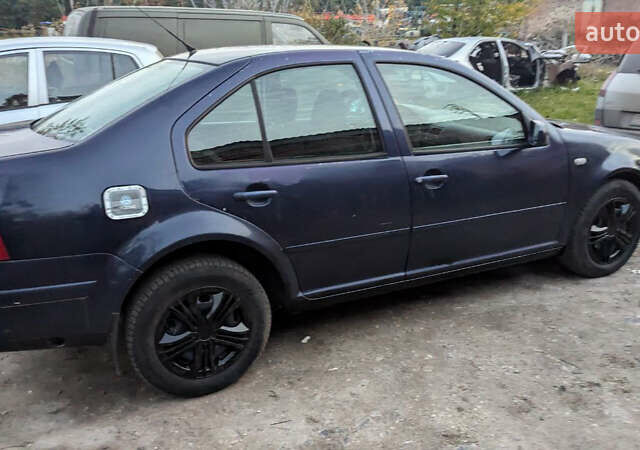 Фольксваген Бора 2001 у Млынове на Automoto.ua Синій Фольксваген Бора, об'ємом двигуна 1.98 л та пробігом 370 тис. км за 1899 $, фото 11 на Automoto.ua