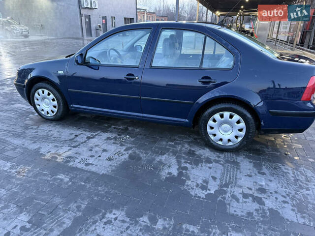 Синій Фольксваген Бора, об'ємом двигуна 1.6 л та пробігом 171 тис. км за 3999 $, фото 17 на Automoto.ua