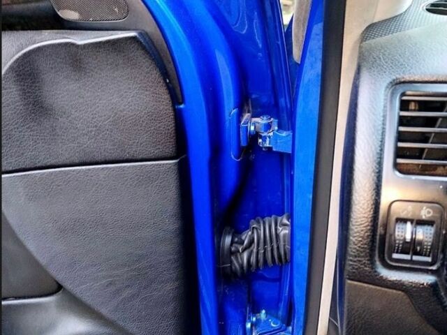 Синий Фольксваген Бора, объемом двигателя 1.6 л и пробегом 290 тыс. км за 4250 $, фото 6 на Automoto.ua