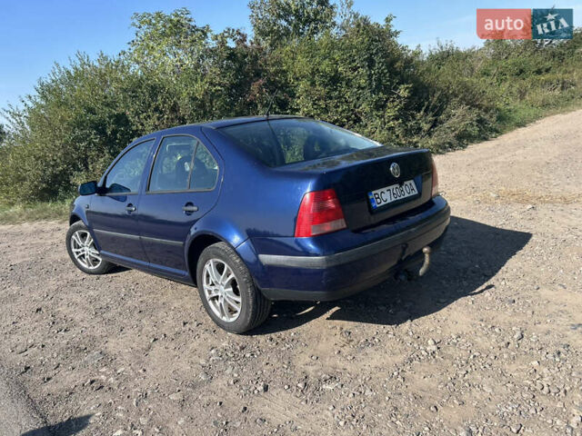 Синий Фольксваген Бора, объемом двигателя 1.6 л и пробегом 270 тыс. км за 3550 $, фото 2 на Automoto.ua
