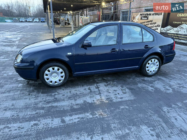 Синій Фольксваген Бора, об'ємом двигуна 1.6 л та пробігом 171 тис. км за 3999 $, фото 18 на Automoto.ua