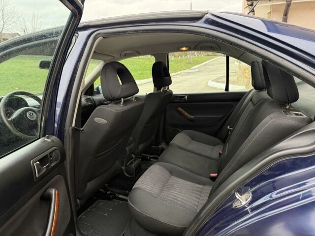 Синий Фольксваген Бора, объемом двигателя 1.9 л и пробегом 280 тыс. км за 1499 $, фото 5 на Automoto.ua