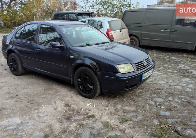 Фольксваген Бора 2001 у Млынове на Automoto.ua Синій Фольксваген Бора, об'ємом двигуна 1.98 л та пробігом 370 тис. км за 1899 $, фото 1 на Automoto.ua