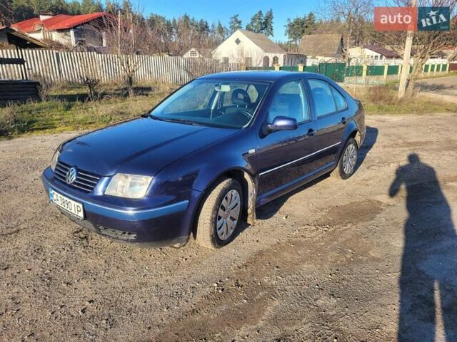 Синий Фольксваген Бора, объемом двигателя 1.9 л и пробегом 400 тыс. км за 3800 $, фото 2 на Automoto.ua