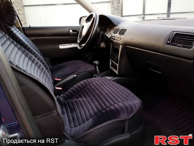 Синий Фольксваген Бора, объемом двигателя 1.6 л и пробегом 156 тыс. км за 4500 $, фото 2 на Automoto.ua