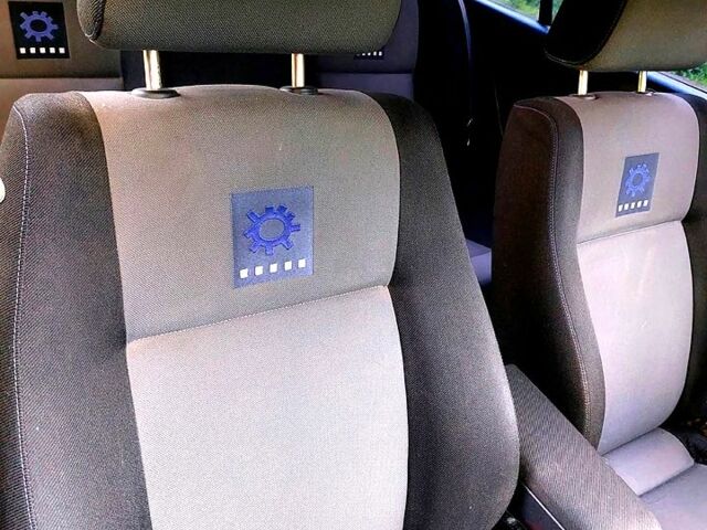 Фольксваген Бора 2002 в Тростянец на Automoto.ua Синий Фольксваген Бора, объемом двигателя 1.6 л и пробегом 285 тыс. км за 4600 $, фото 8 на Automoto.ua