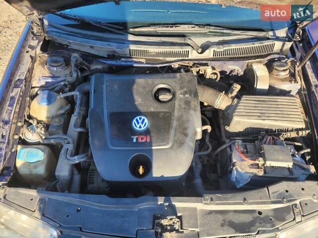 Синий Фольксваген Бора, объемом двигателя 1.9 л и пробегом 400 тыс. км за 3800 $, фото 9 на Automoto.ua