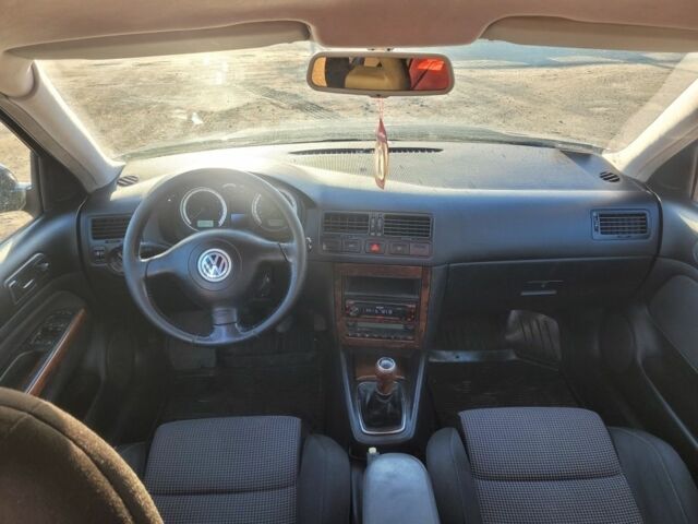 Синий Фольксваген Бора, объемом двигателя 1.9 л и пробегом 400 тыс. км за 3800 $, фото 6 на Automoto.ua