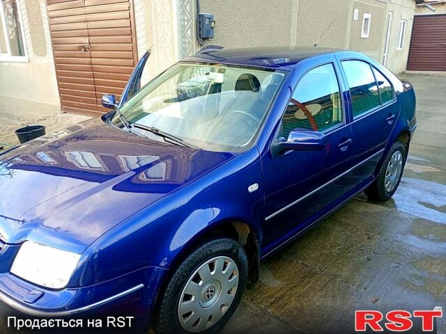 Синий Фольксваген Бора, объемом двигателя 1.6 л и пробегом 159 тыс. км за 4700 $, фото 3 на Automoto.ua