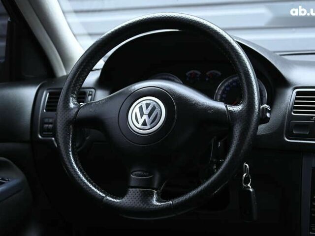 Синій Фольксваген Бора, об'ємом двигуна 1.6 л та пробігом 232 тис. км за 5600 $, фото 24 на Automoto.ua