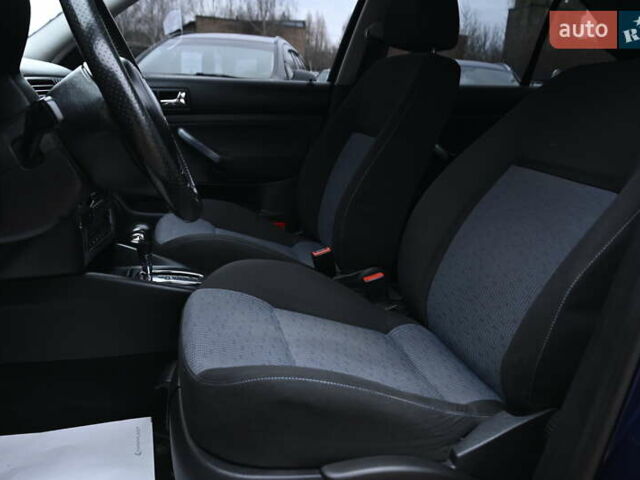 Синий Фольксваген Бора, объемом двигателя 1.6 л и пробегом 232 тыс. км за 5600 $, фото 16 на Automoto.ua