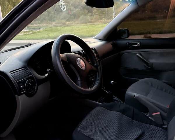 Синій Фольксваген Бора, об'ємом двигуна 1.6 л та пробігом 326 тис. км за 3300 $, фото 8 на Automoto.ua
