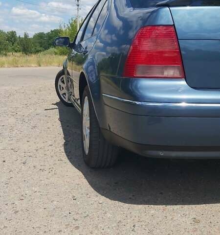 Синий Фольксваген Бора, объемом двигателя 1.6 л и пробегом 250 тыс. км за 5500 $, фото 2 на Automoto.ua