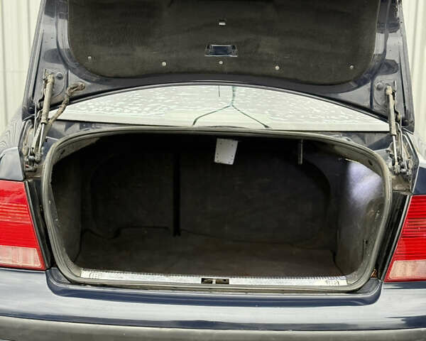 Синій Фольксваген Бора, об'ємом двигуна 1.6 л та пробігом 195 тис. км за 3700 $, фото 8 на Automoto.ua