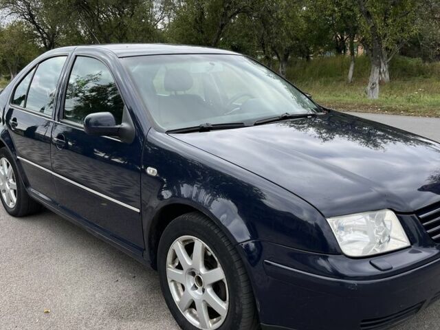 Синій Фольксваген Бора, об'ємом двигуна 1.6 л та пробігом 265 тис. км за 3700 $, фото 2 на Automoto.ua